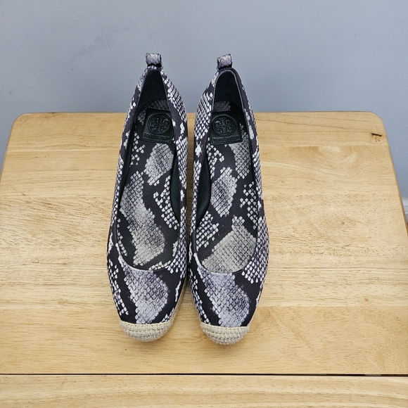 Tory Burch Shoes - Tory Burch snakeskin espadrille Shoes sz 8.5